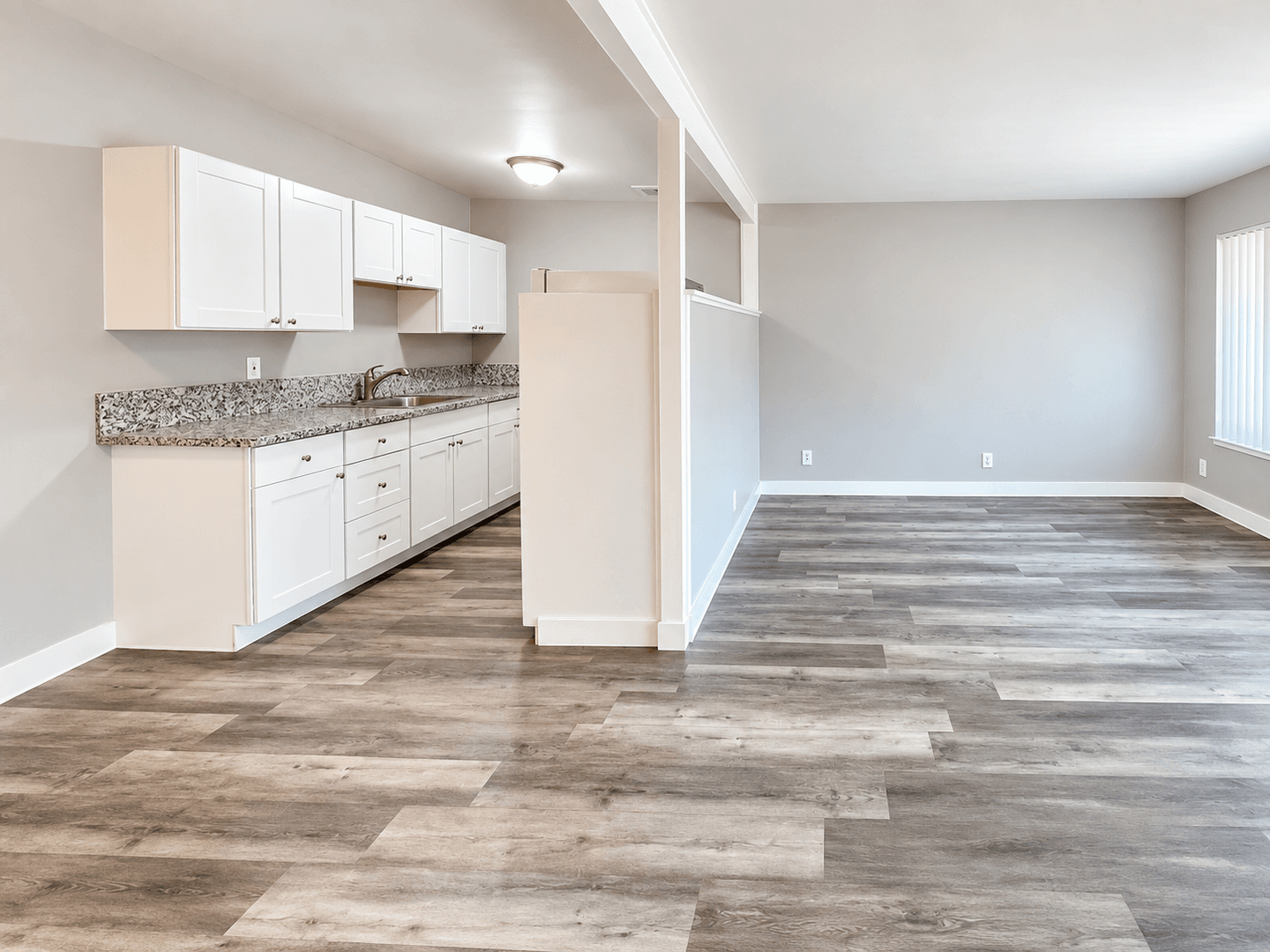 Carmichael Apartment: 5914 Stanley Ave
