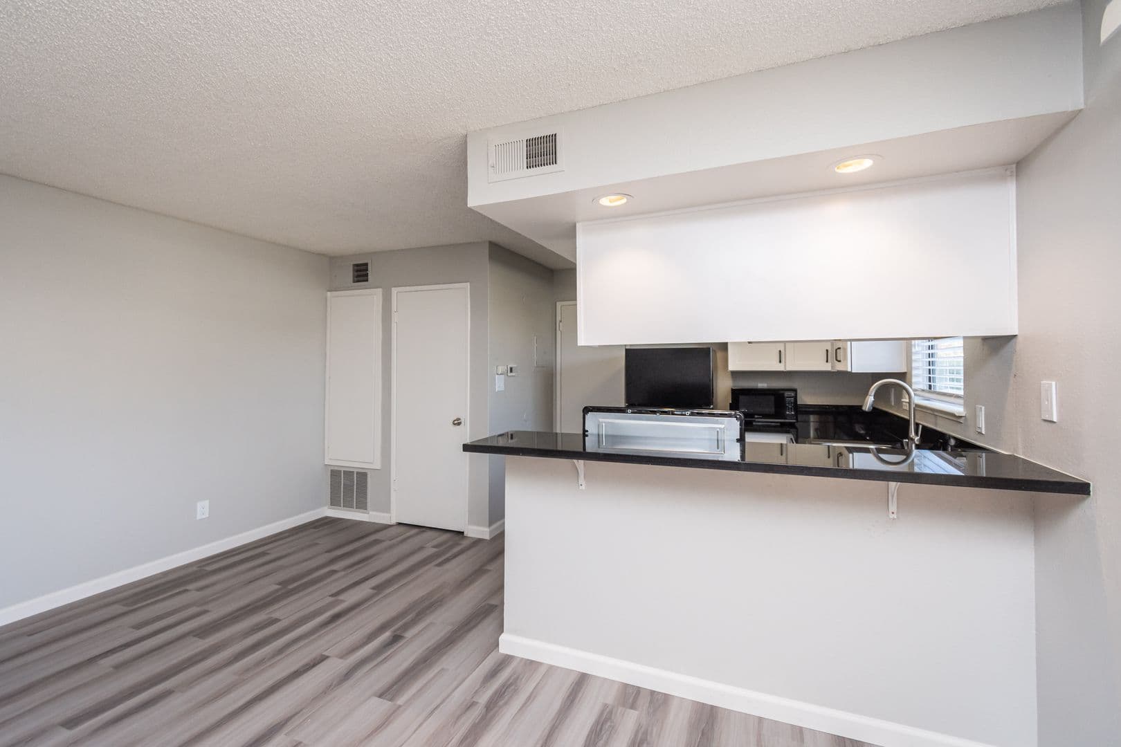 Citrus Heights Apartment: 7969 Pebble Beach Dr