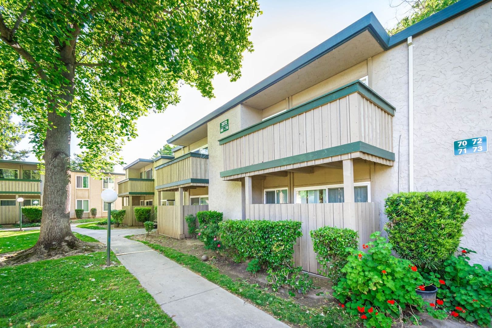 Rancho Cordova Apartment: 2850 La Loma Drive