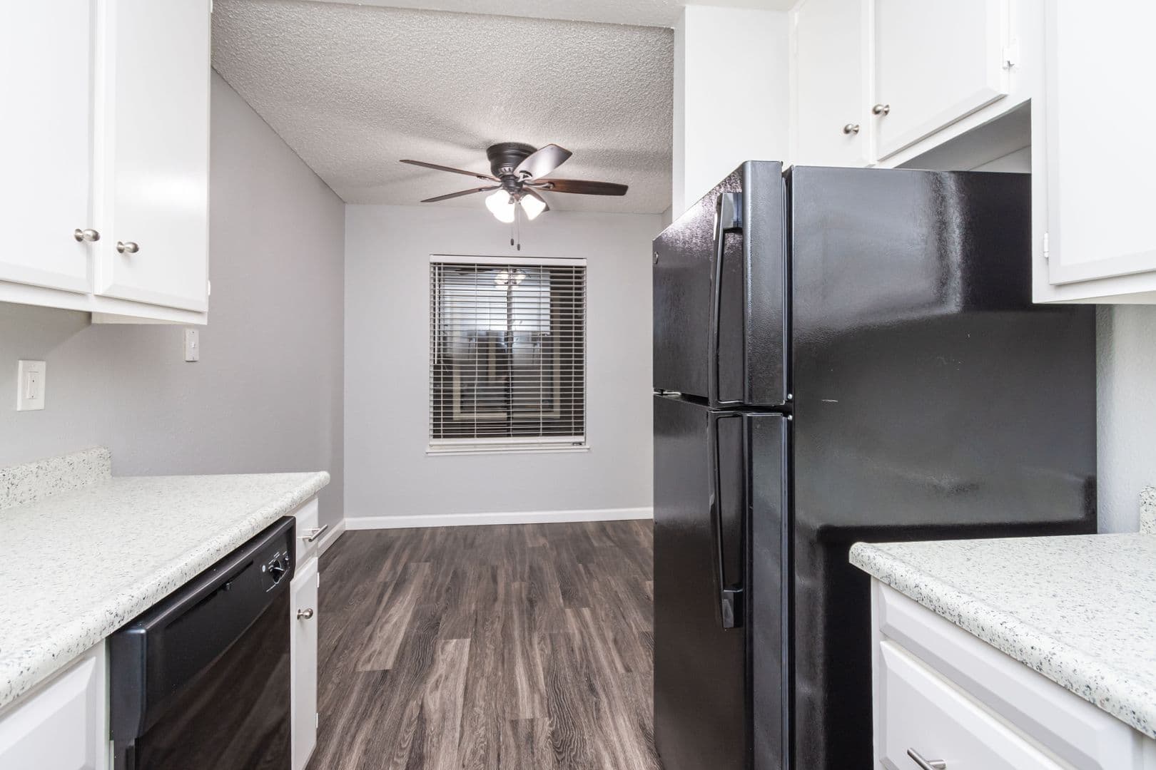 Sacramento Apartment: 1000 Fulton Avenue