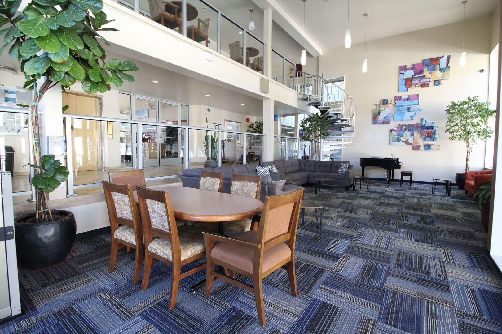 Davis Apartment: 515 Sycamore Lane