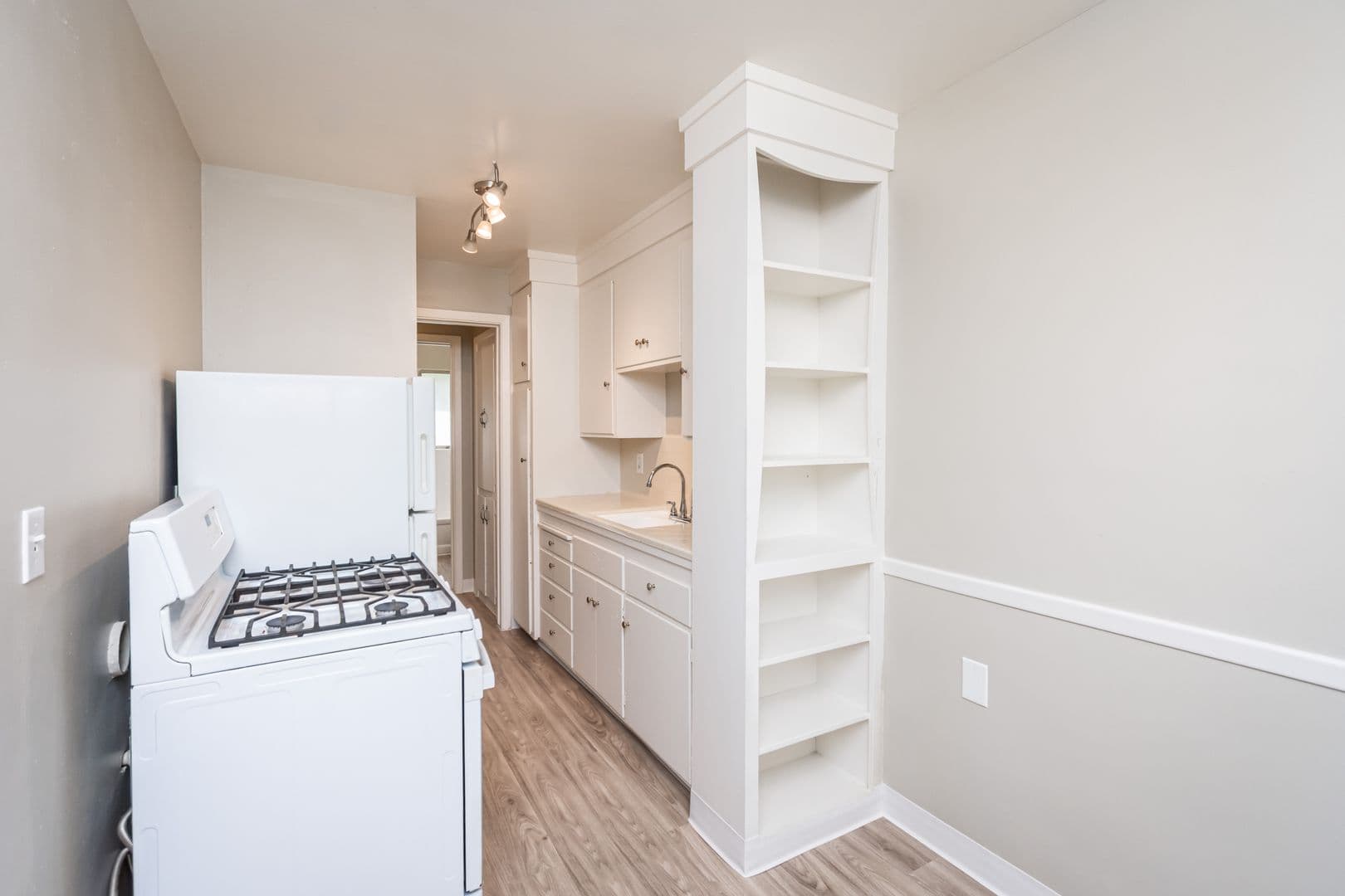 Sacramento Apartment: 801 McClatchy Way