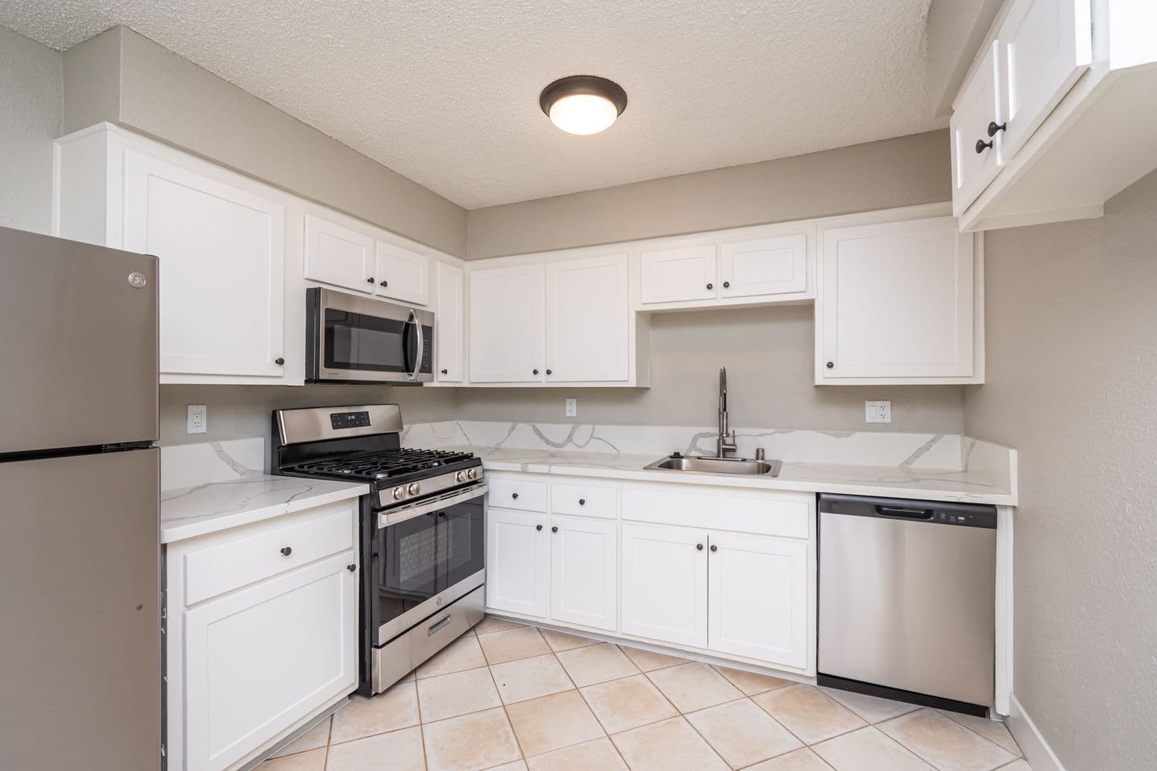 Sacramento Apartment: 1580 Morse Avenue