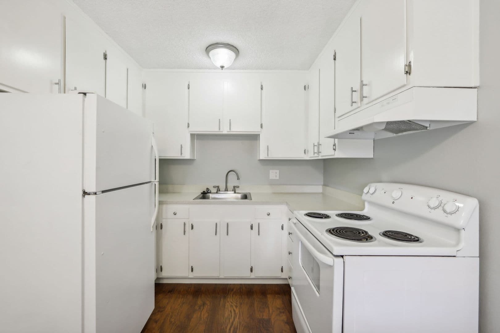 San Leandro Apartment: 13495 Bancroft Ave