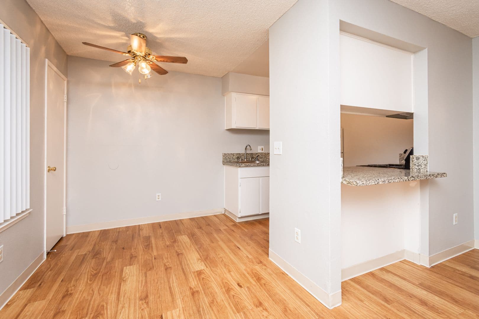 Rancho Cordova Apartment: 2850 La Loma Drive