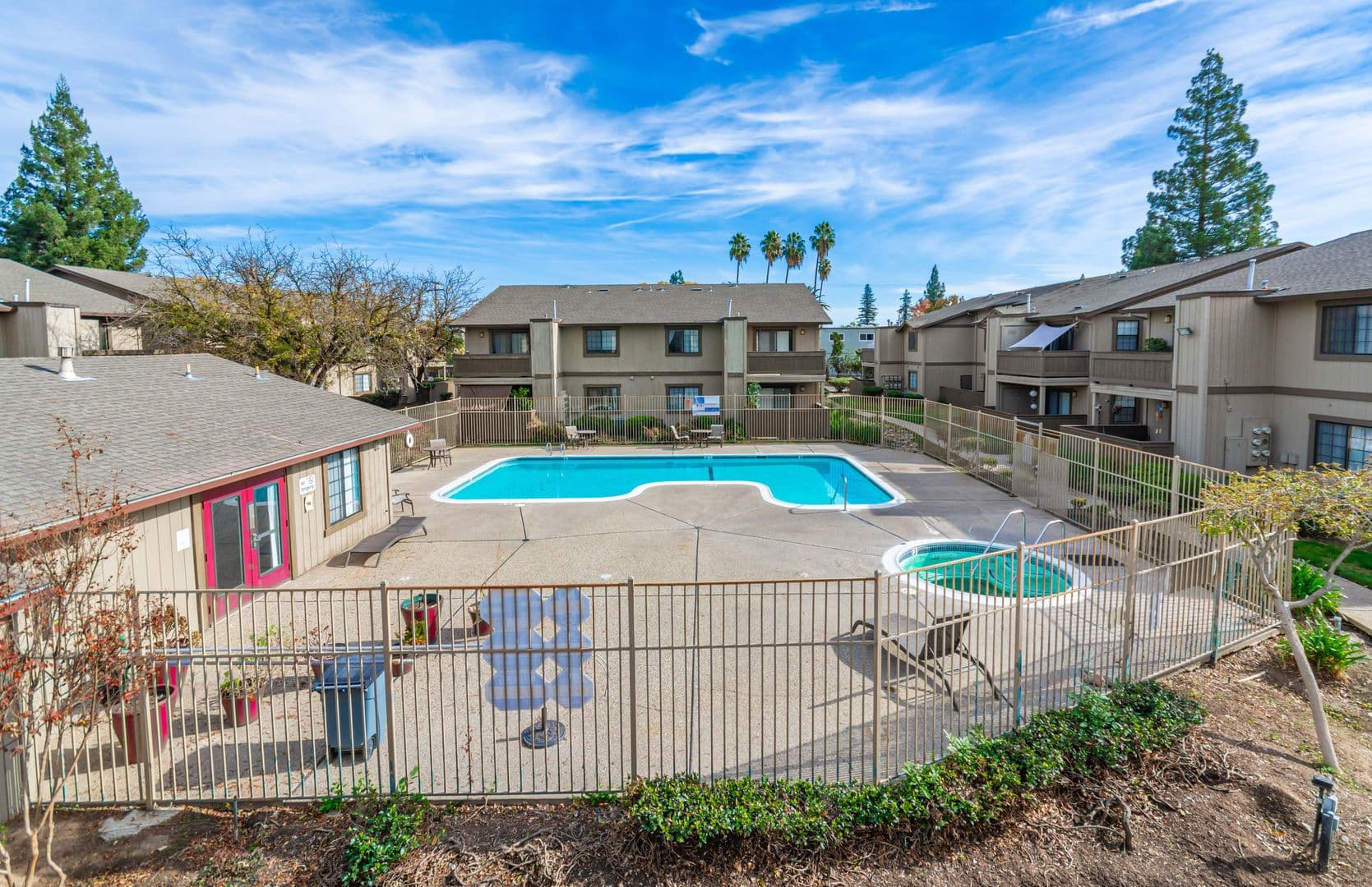 Sacramento Apartment: 4930 College Oak Dr