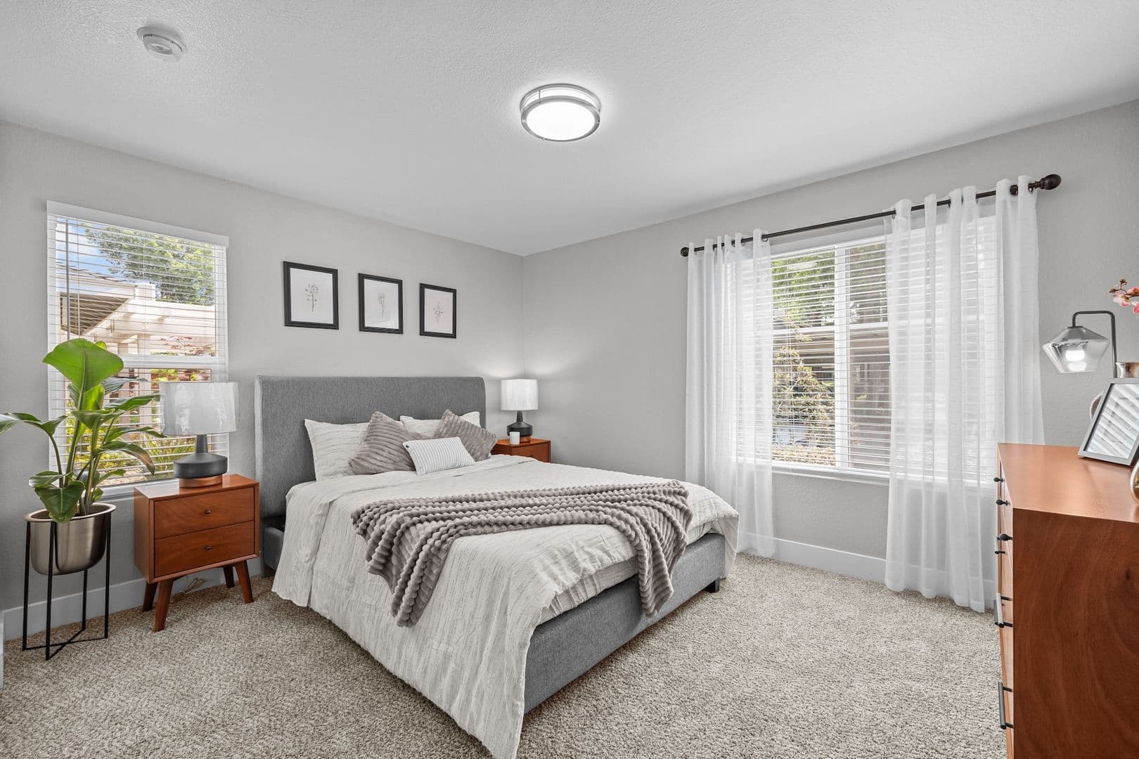 Rancho Cordova Apartment: 2330 Vehicle Dr