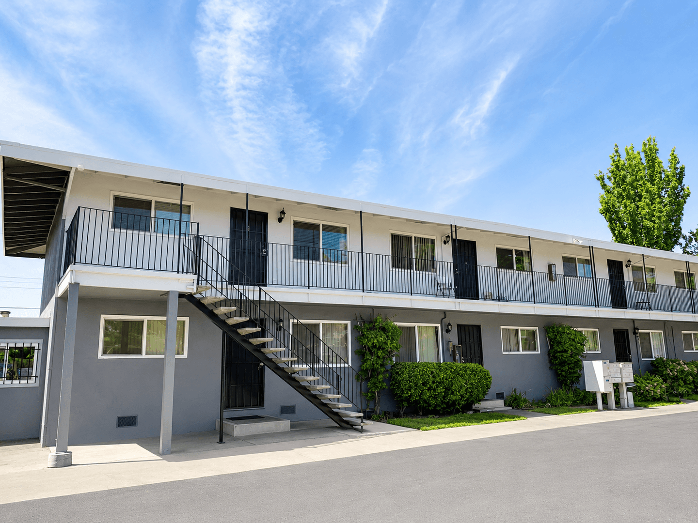 Sacramento Apartment: 5242 College Oaks Dr