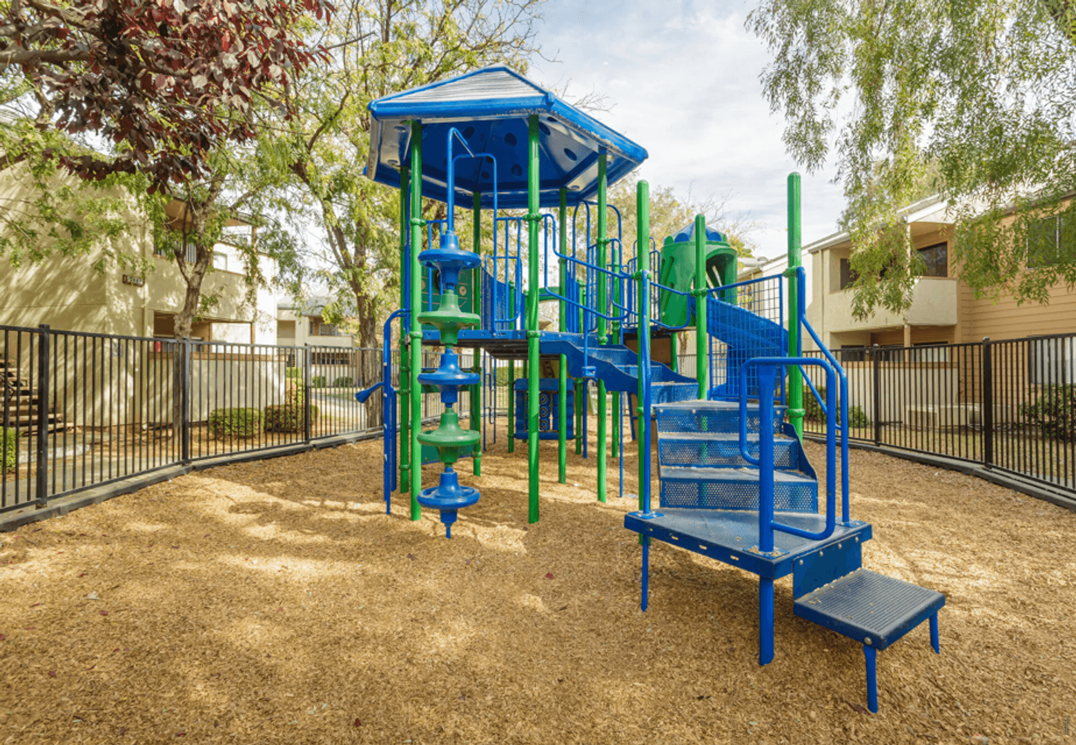 Sacramento Apartment: 7826 Center Parkway