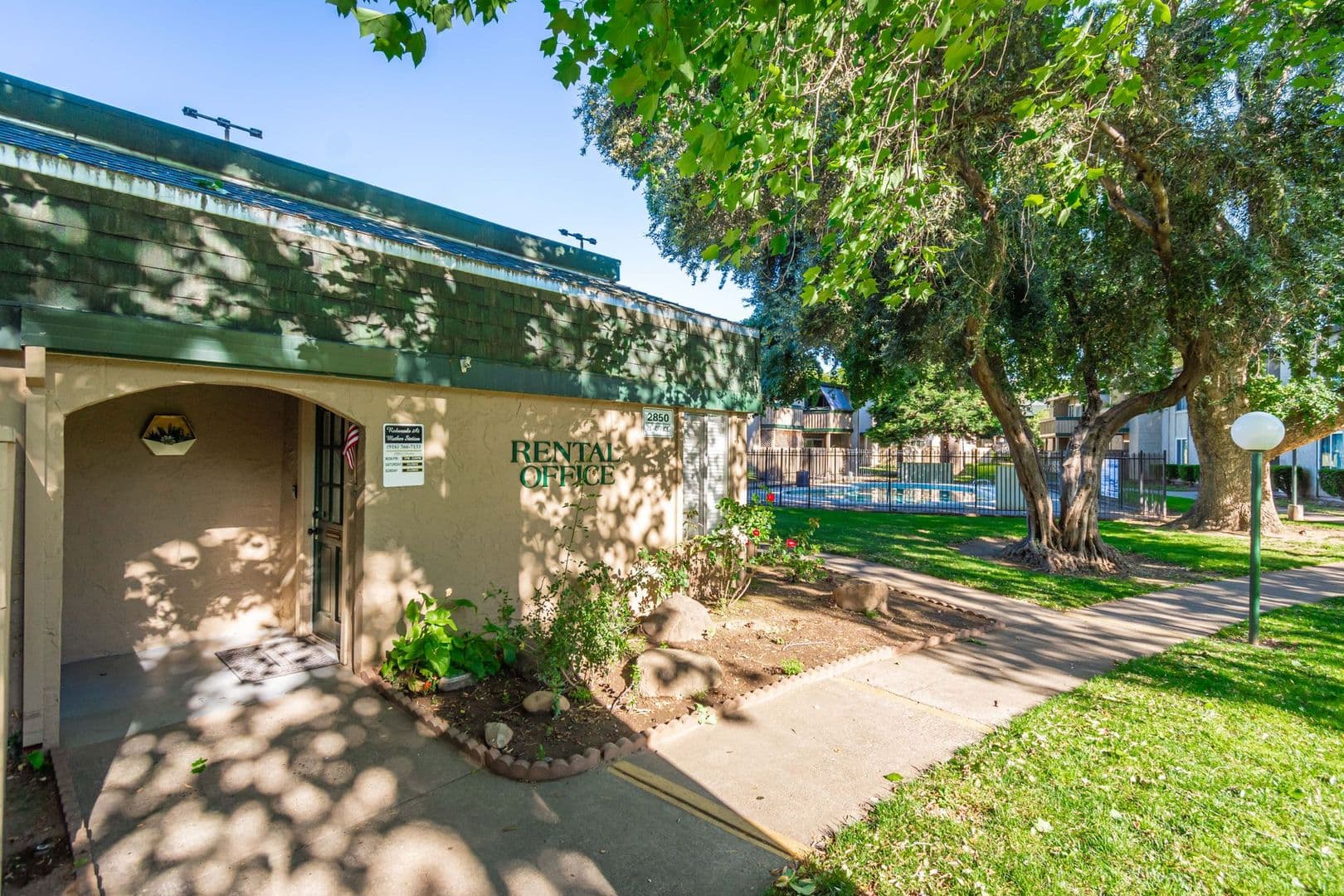 Rancho Cordova Apartment: 2850 La Loma Drive