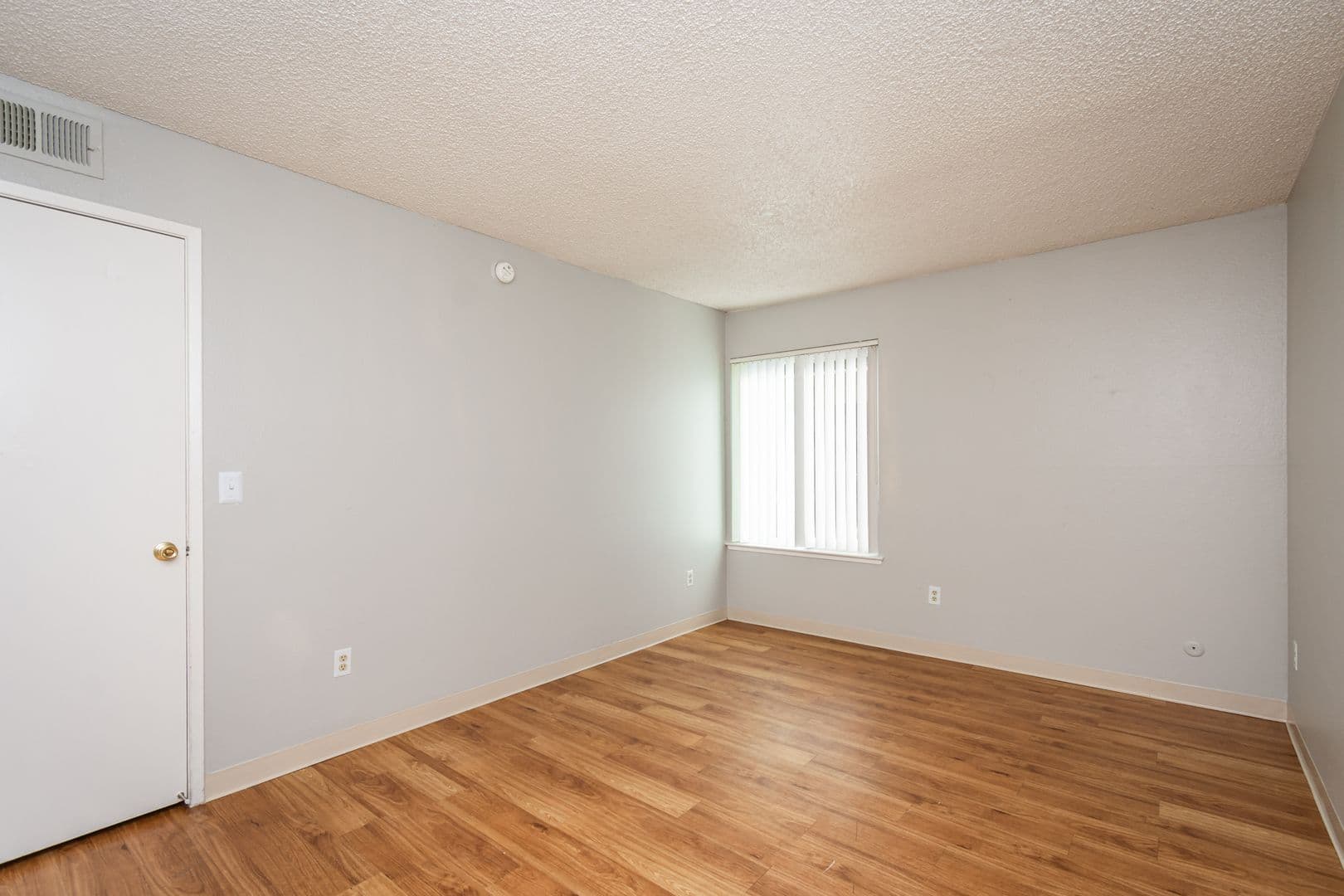 Rancho Cordova Apartment: 2850 La Loma Drive