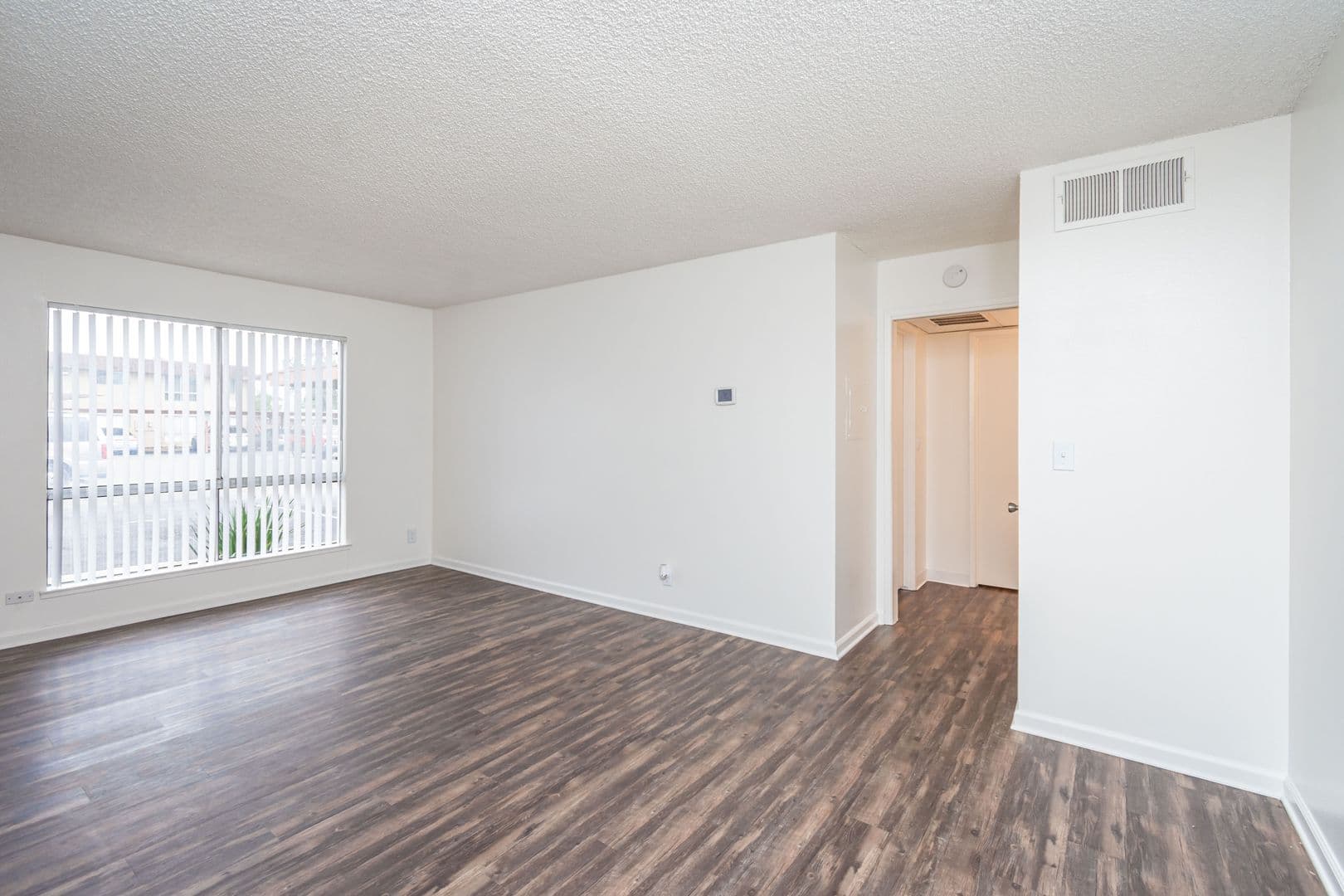 Sacramento Apartment: 2929 Edison Ave