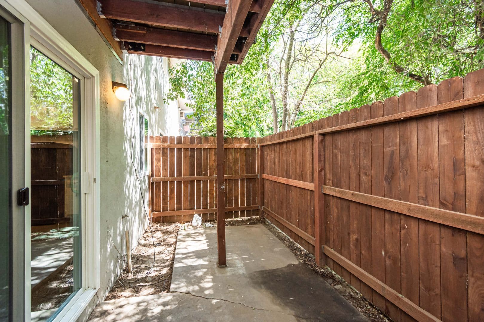 Sacramento Apartment: 2807 Elvyra Way