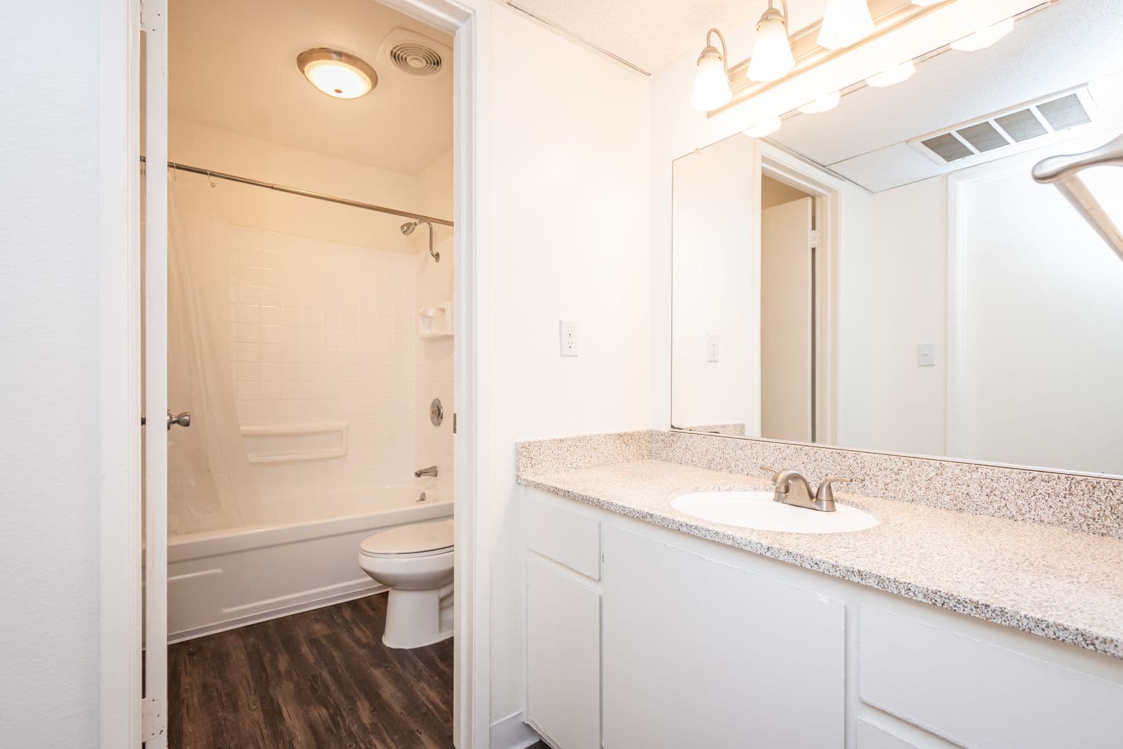 Sacramento Apartment: 2929 Edison Ave