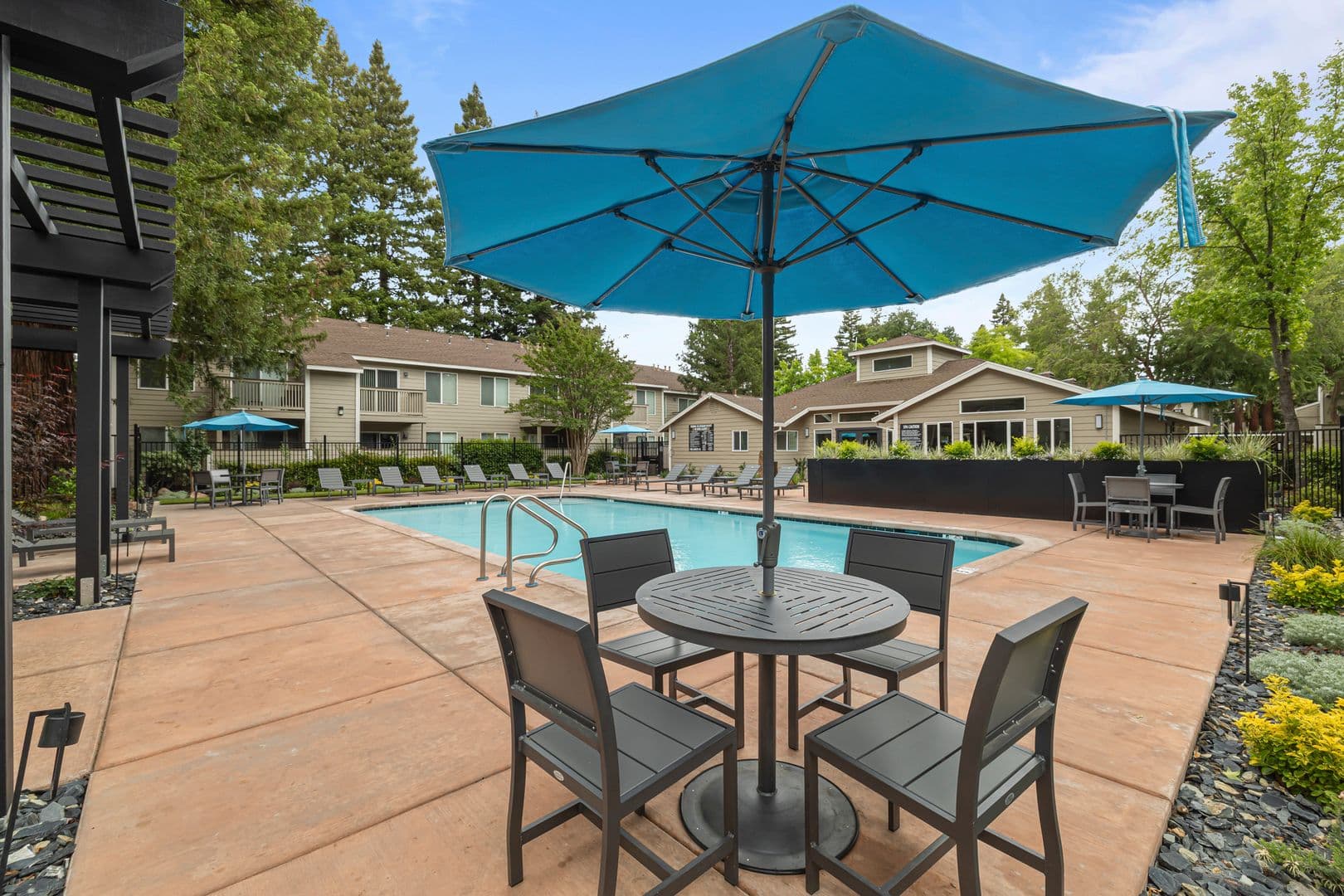Rancho Cordova Apartment: 2330 Vehicle Dr