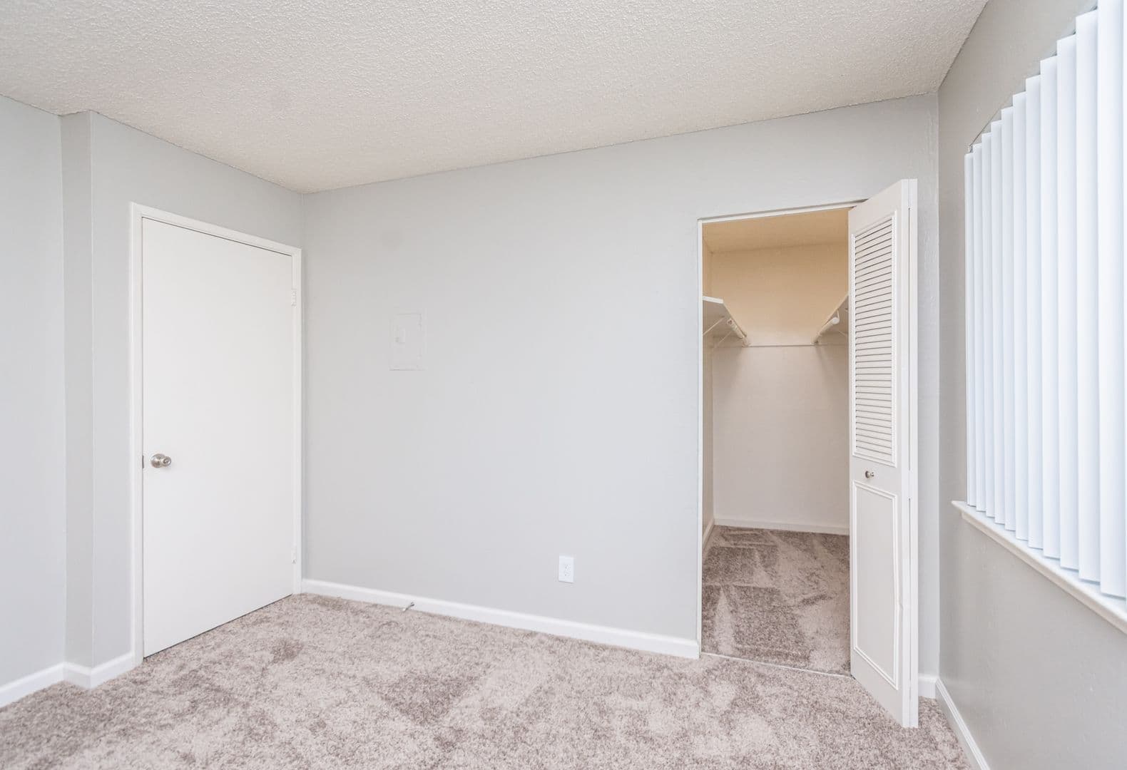 Sacramento Apartment: 4349 Marconi Ave