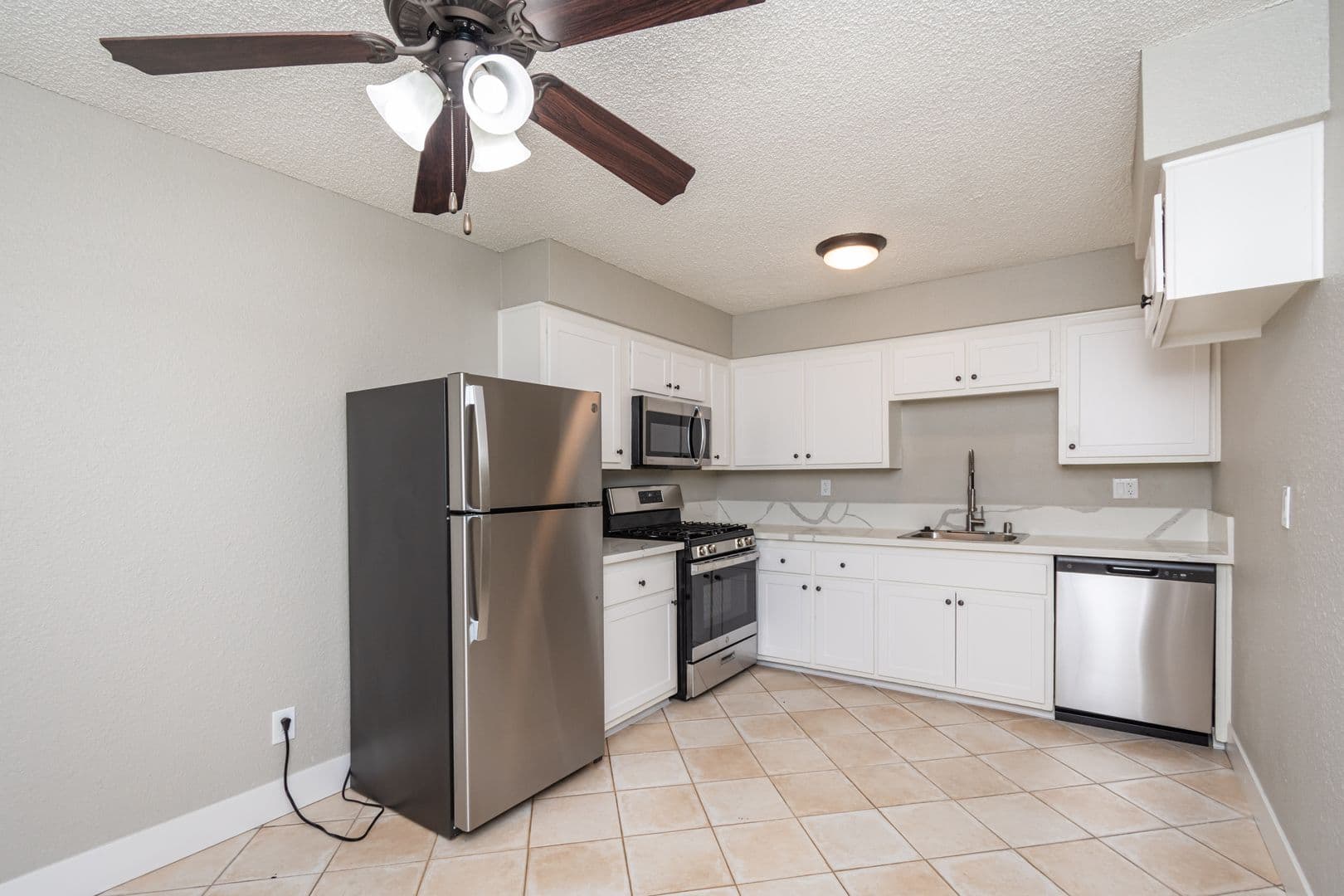 Sacramento Apartment: 1580 Morse Avenue
