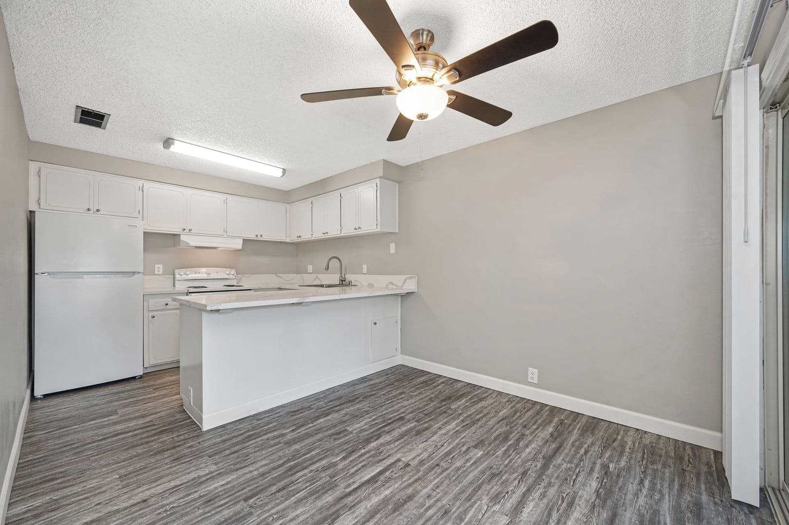 Chico Apartment: 476 E Lassen Ave