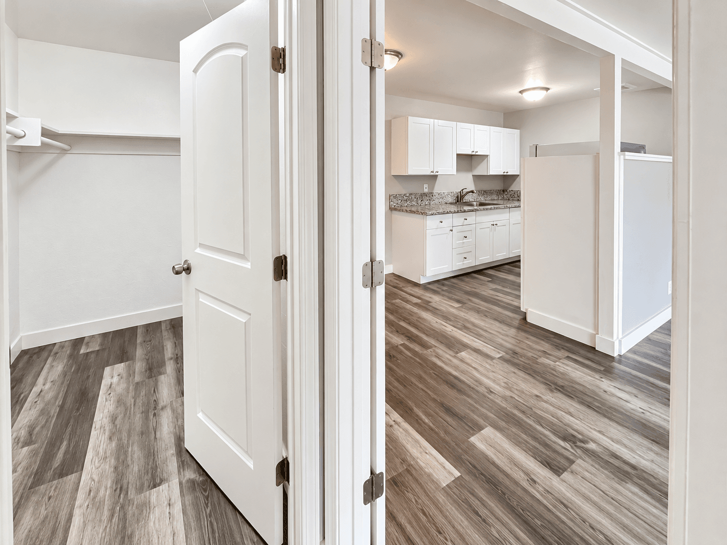 Carmichael Apartment: 5914 Stanley Ave