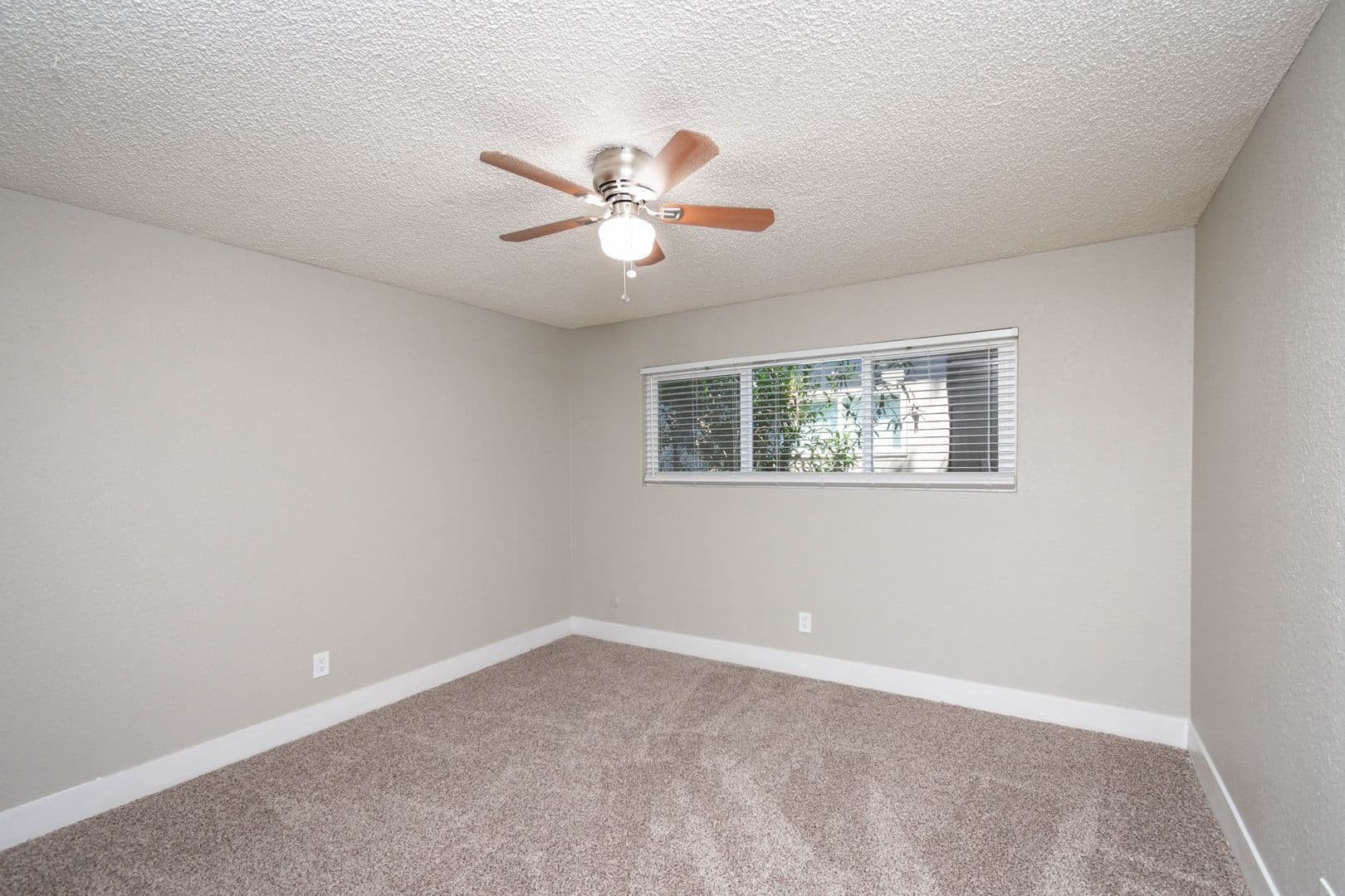 Sacramento Apartment: 1580 Morse Avenue