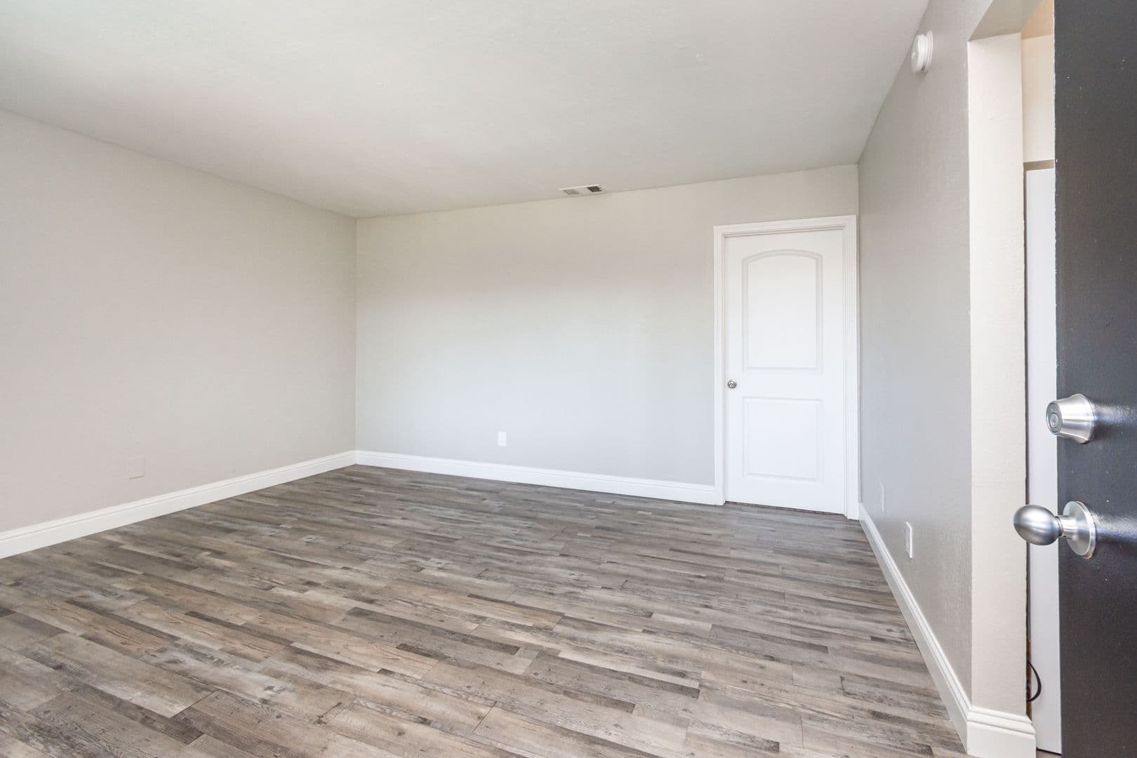 Carmichael Apartment: 5801 Winding Way