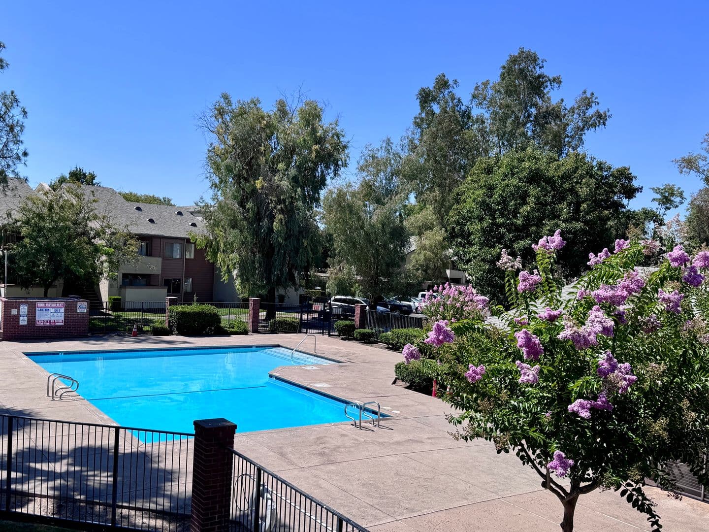 Sacramento Apartment: 7826 Center Parkway