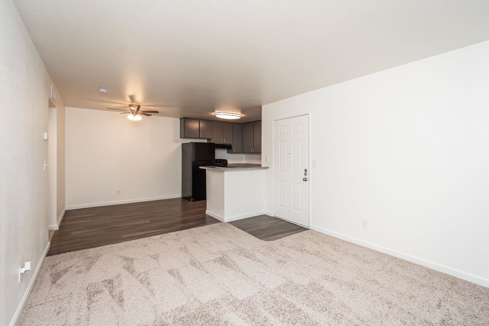 Sacramento Apartment: 7826 Center Parkway