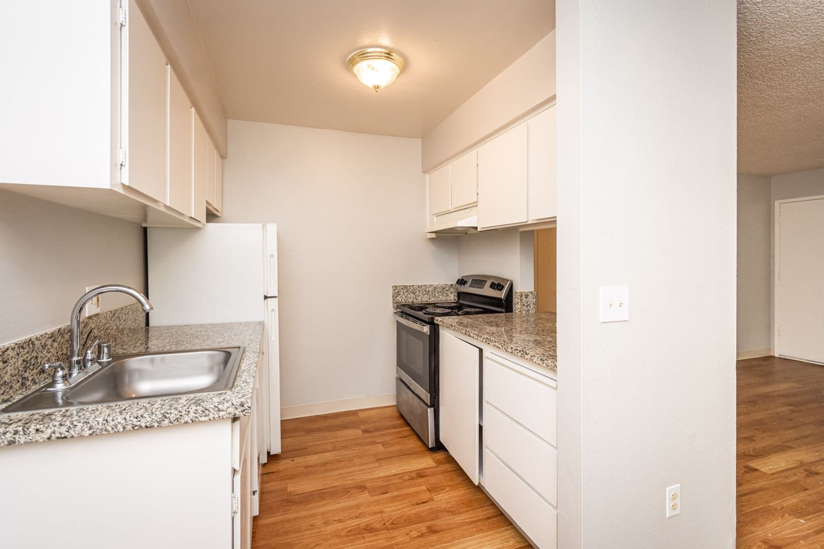 Rancho Cordova Apartment: 2850 La Loma Drive