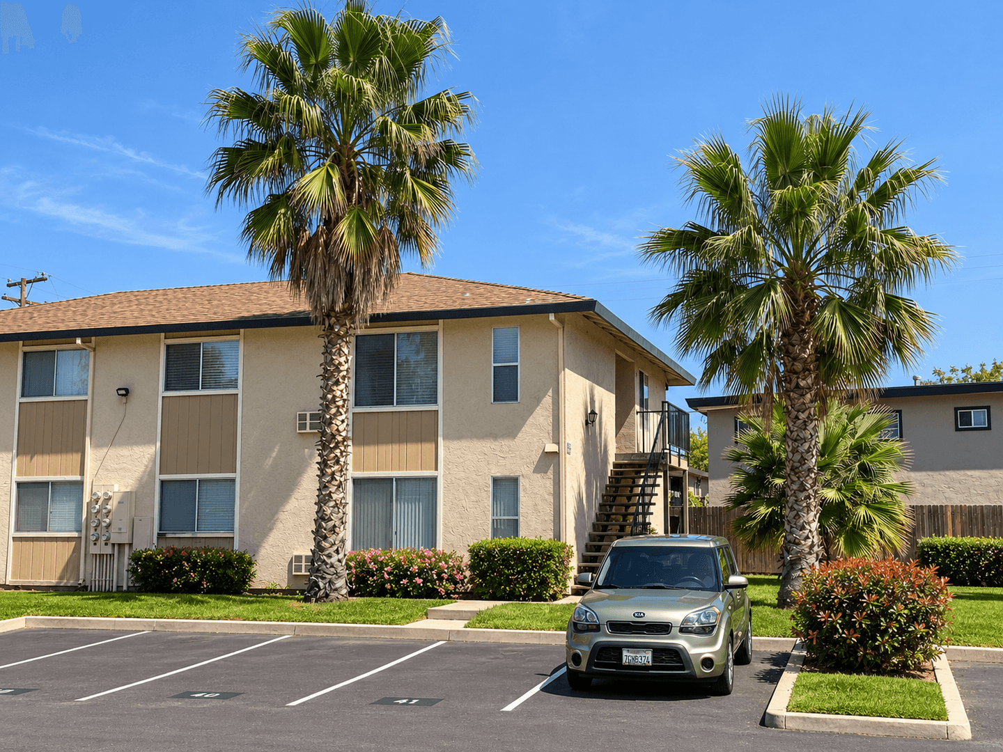 Sacramento Apartment: 1930 Wright Street