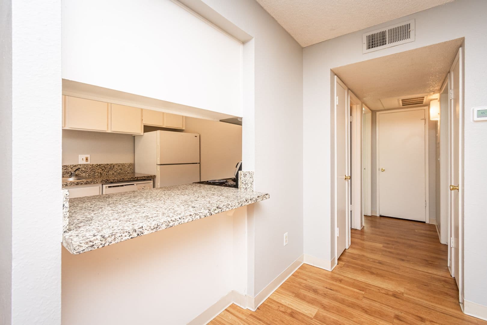 Rancho Cordova Apartment: 2850 La Loma Drive