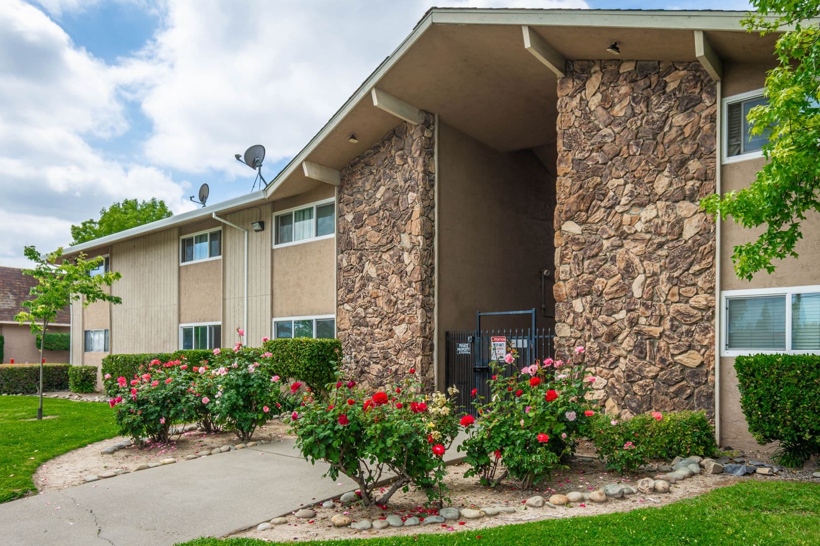 Sacramento Apartment: 5119 Hillsdale Blvd