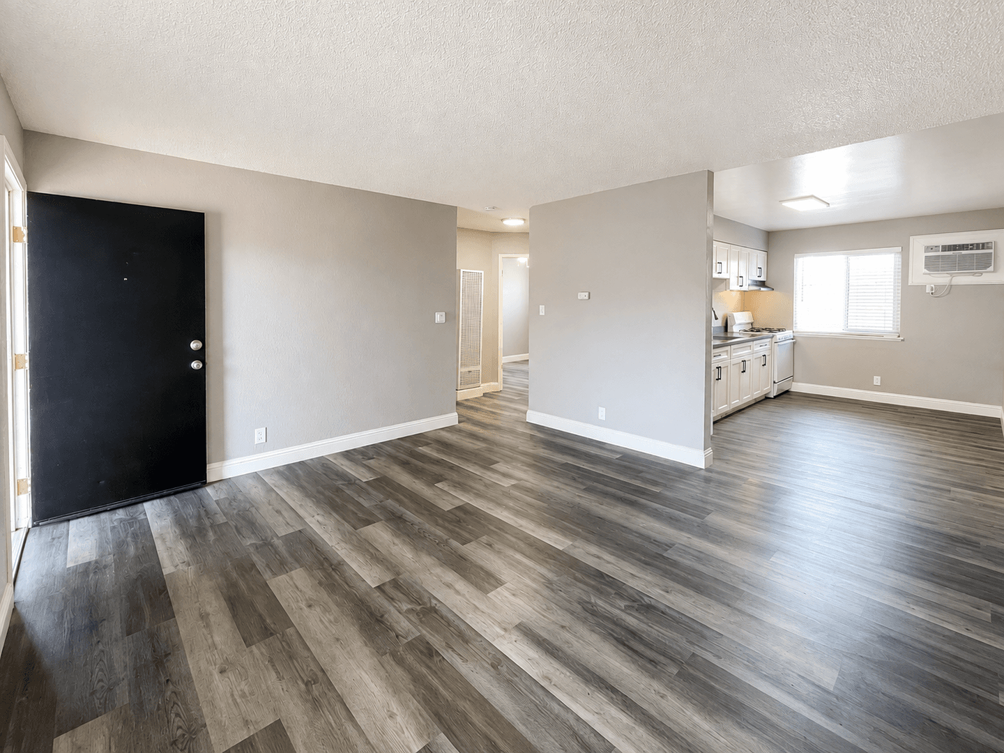 Sacramento Apartment: 5242 College Oaks Dr