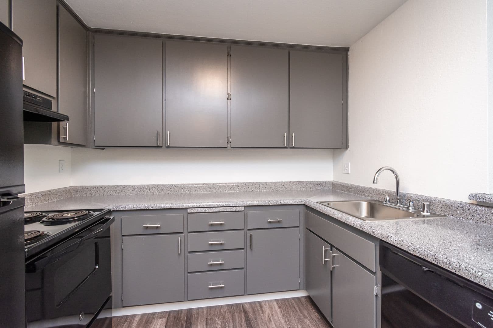 Sacramento Apartment: 7826 Center Parkway