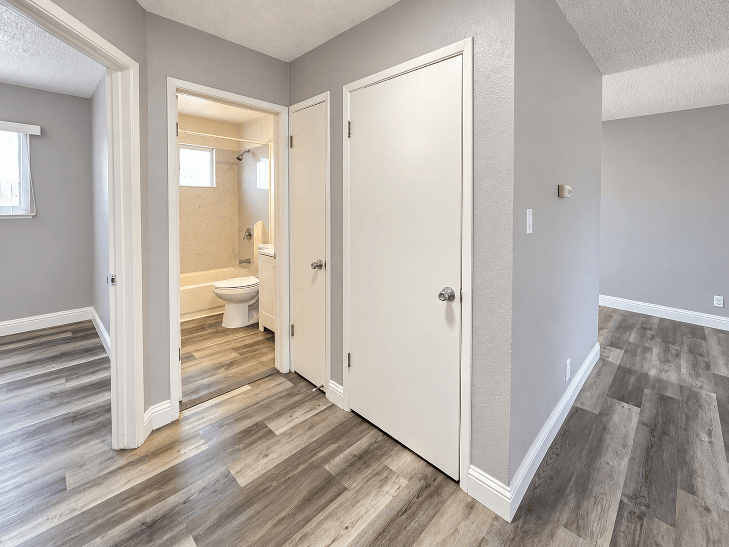 Sacramento Apartment: 5242 College Oaks Dr