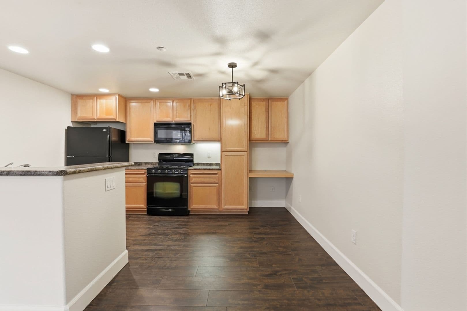 Roseville Apartment: 1501 Secret Ravine Pkwy