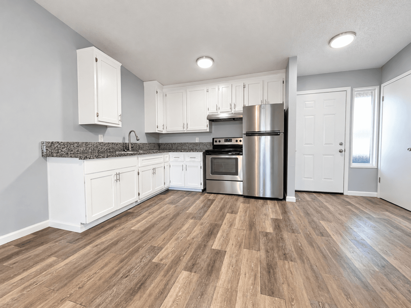 Carmichael Apartment: 5914 Stanley Ave