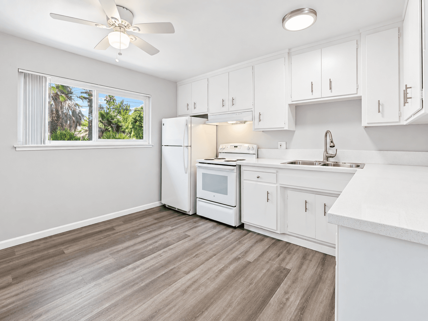 Sacramento Apartment: 2823 El Camino Ave