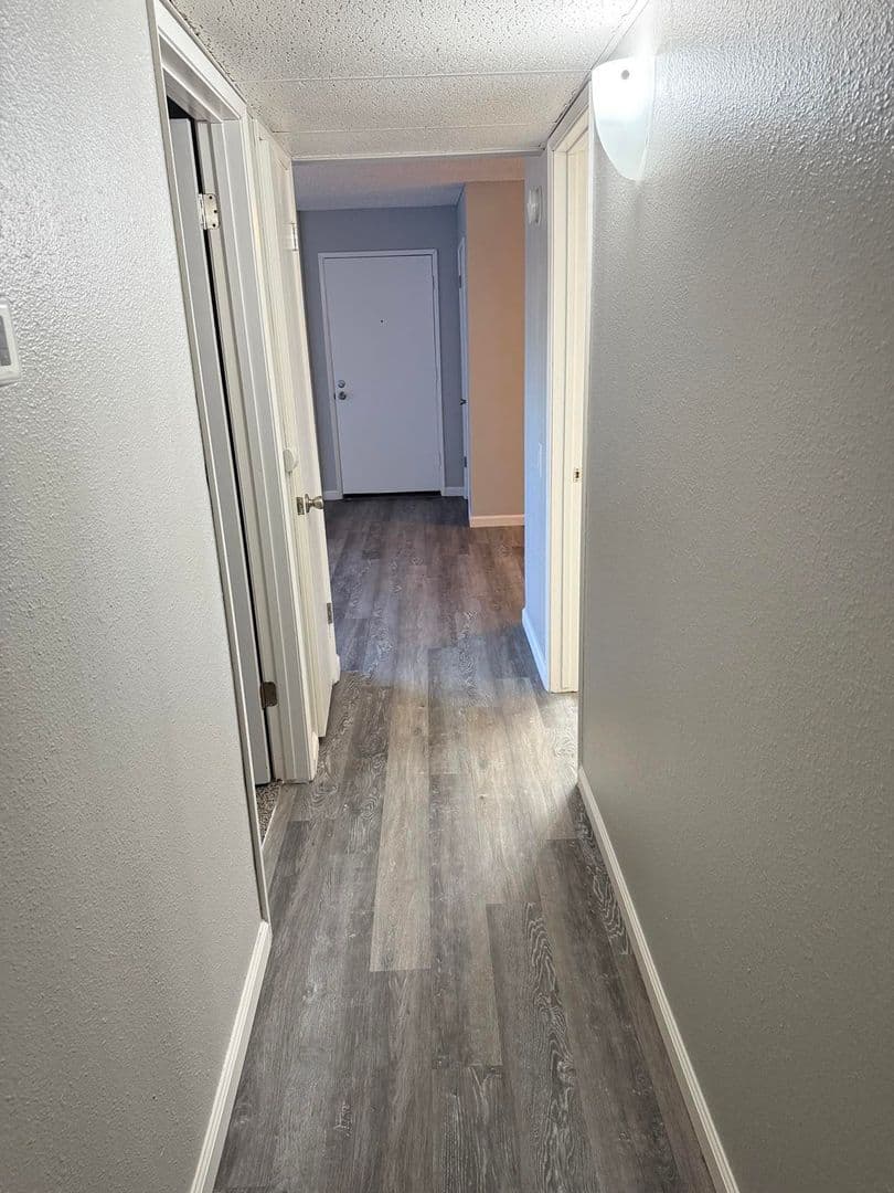 Carmichael Apartment: 5420 El Camino Ave