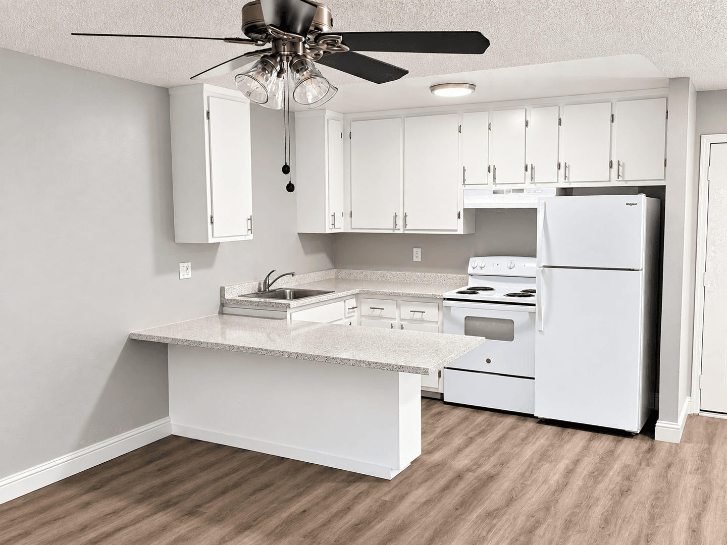 Carmichael Apartment: 5914 Stanley Ave