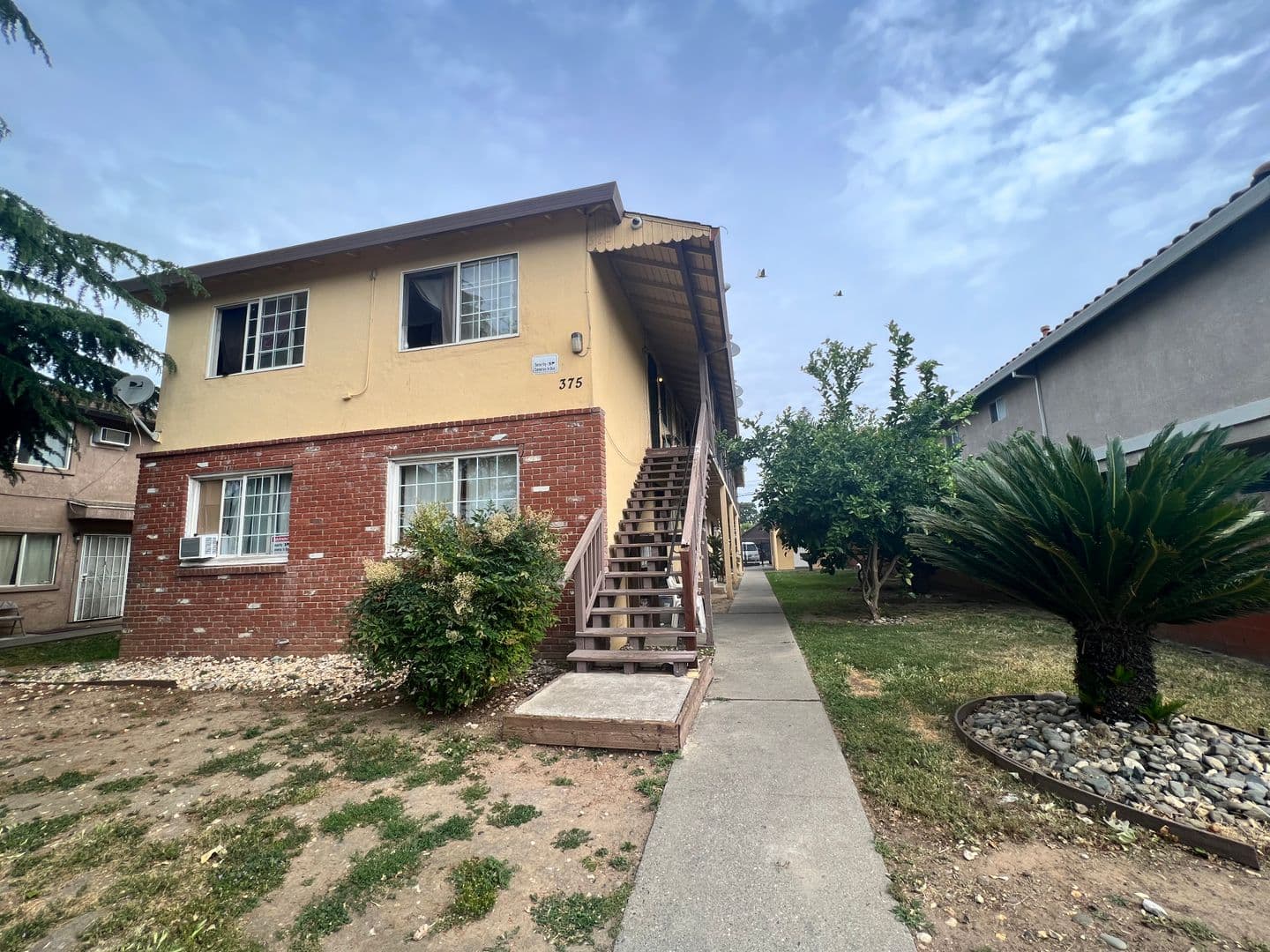 Sacramento Apartment: 355-375 El Camino Ave