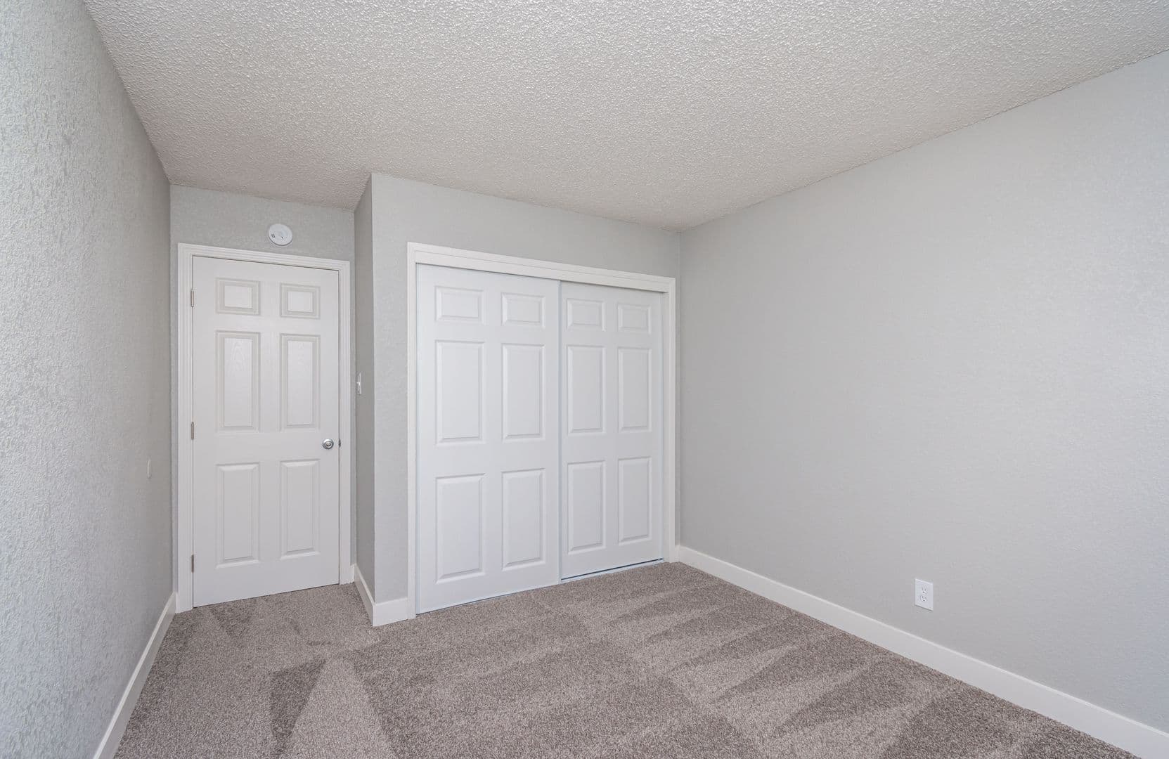 Sacramento Apartment: 2299 Eden Roc Lane