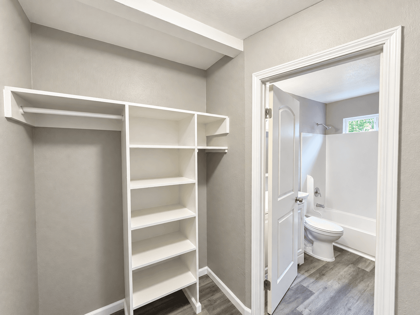 Sacramento Apartment: 2512 Edison Ave