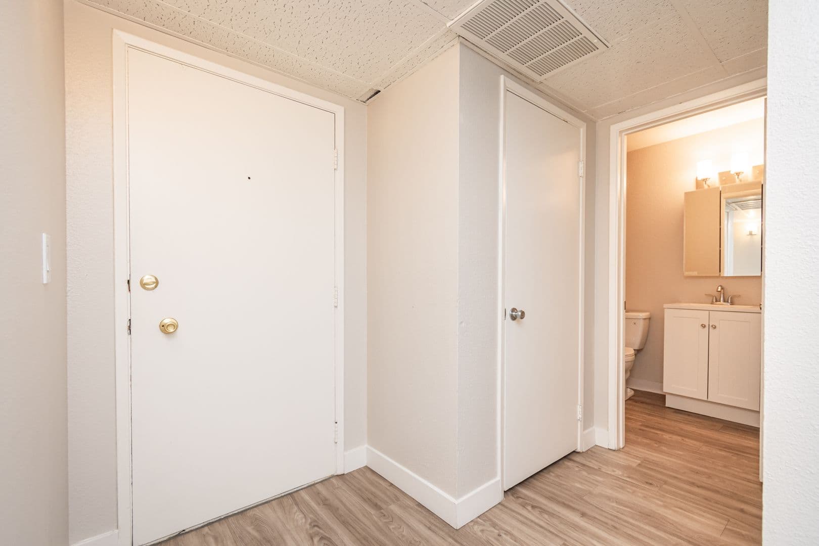 Sacramento Apartment: 2025 28th Street