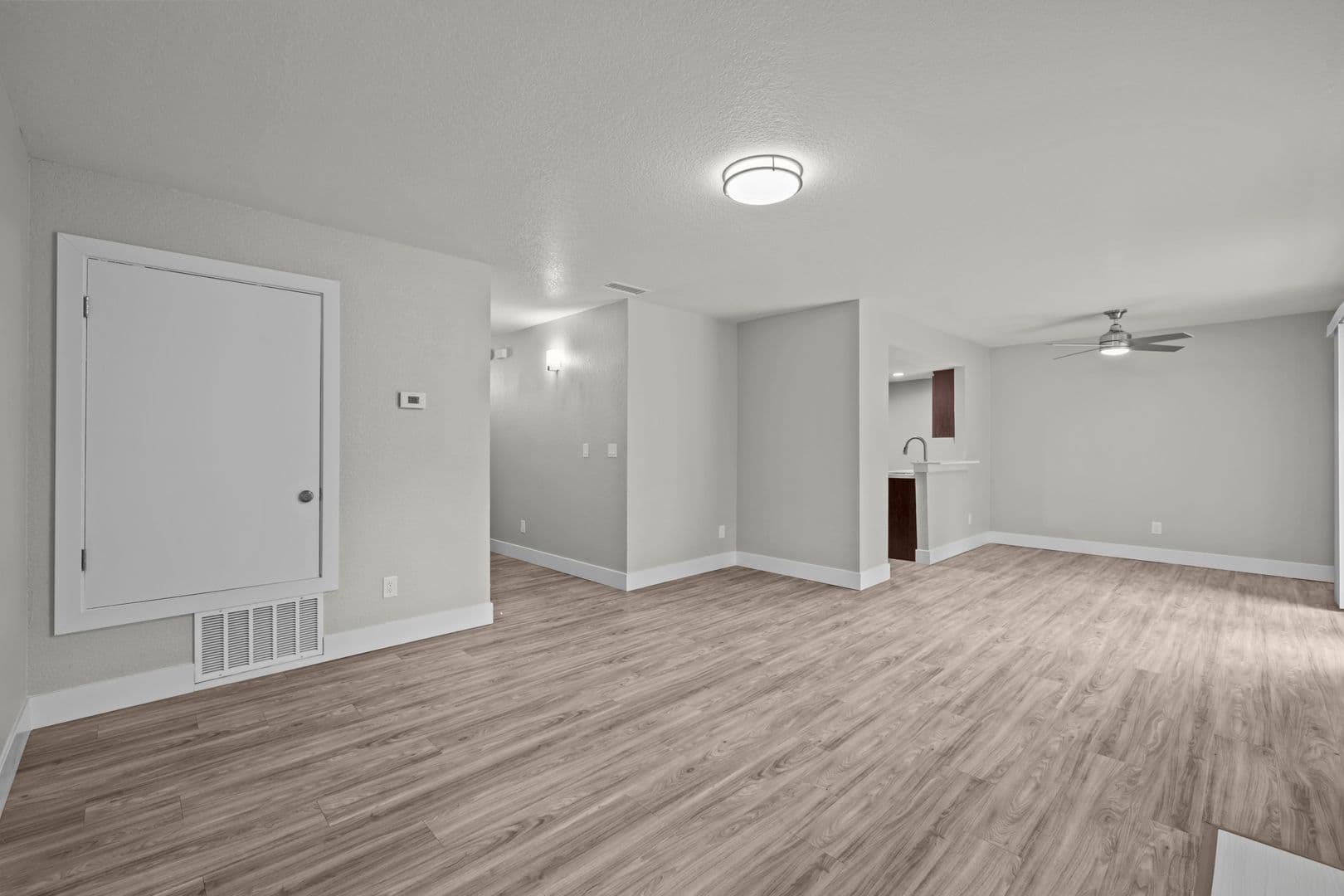 Rancho Cordova Apartment: 2330 Vehicle Dr