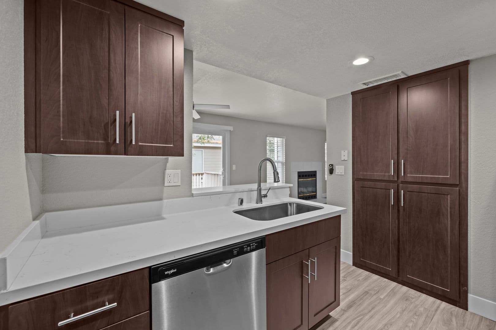 Rancho Cordova Apartment: 2330 Vehicle Dr