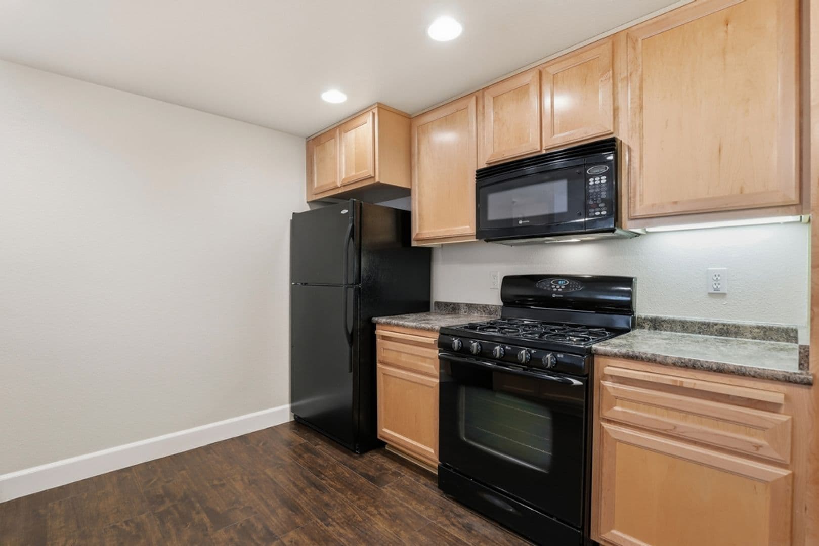 Roseville Apartment: 1501 Secret Ravine Pkwy