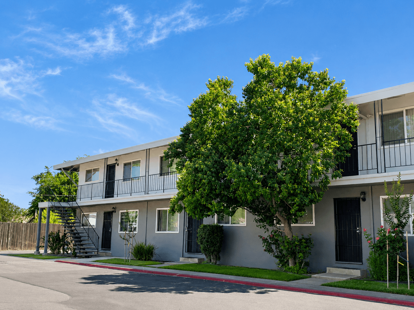 Sacramento Apartment: 5242 College Oaks Dr