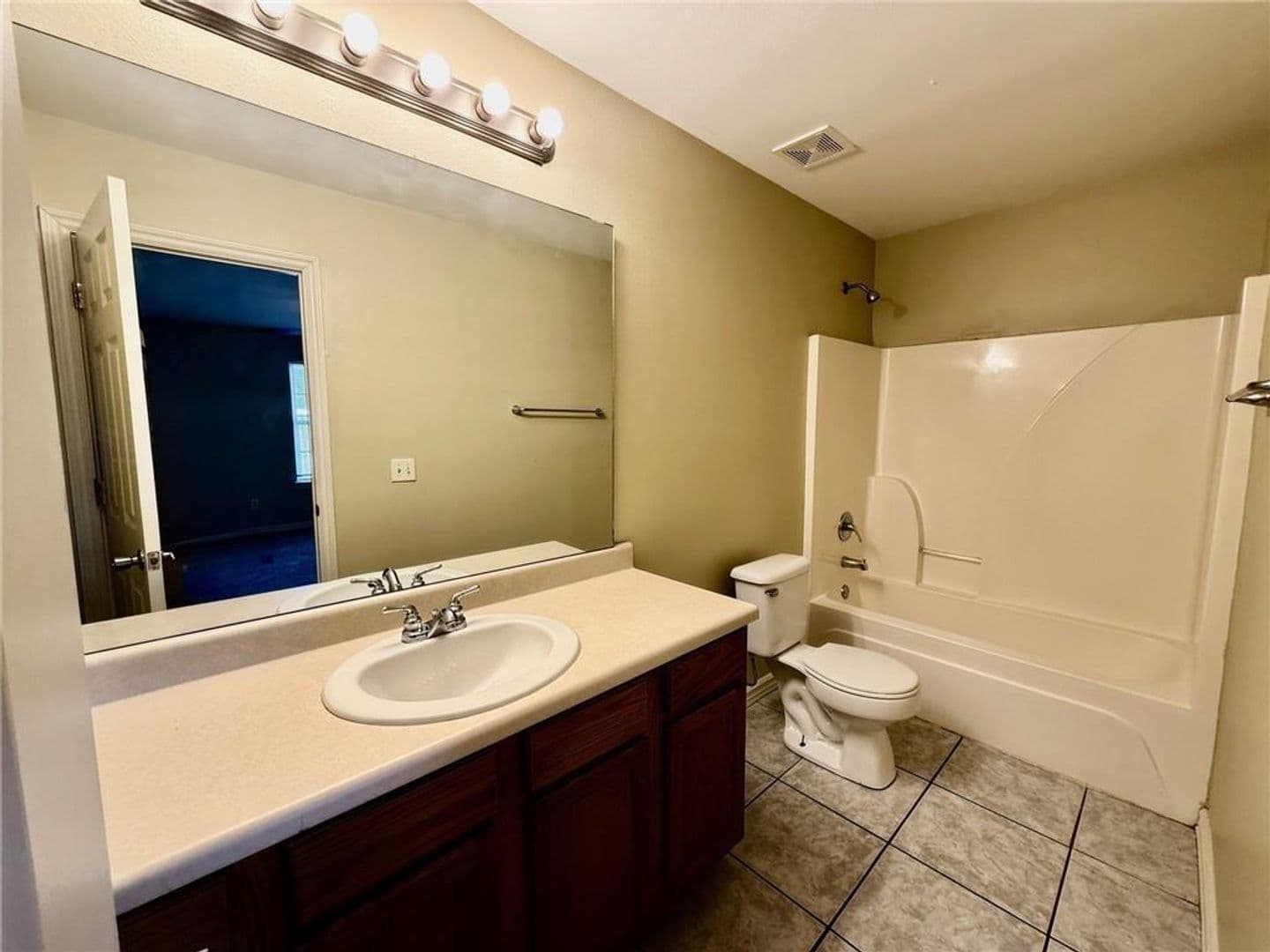 Centerton Apartment: 255 - 257 Graystone