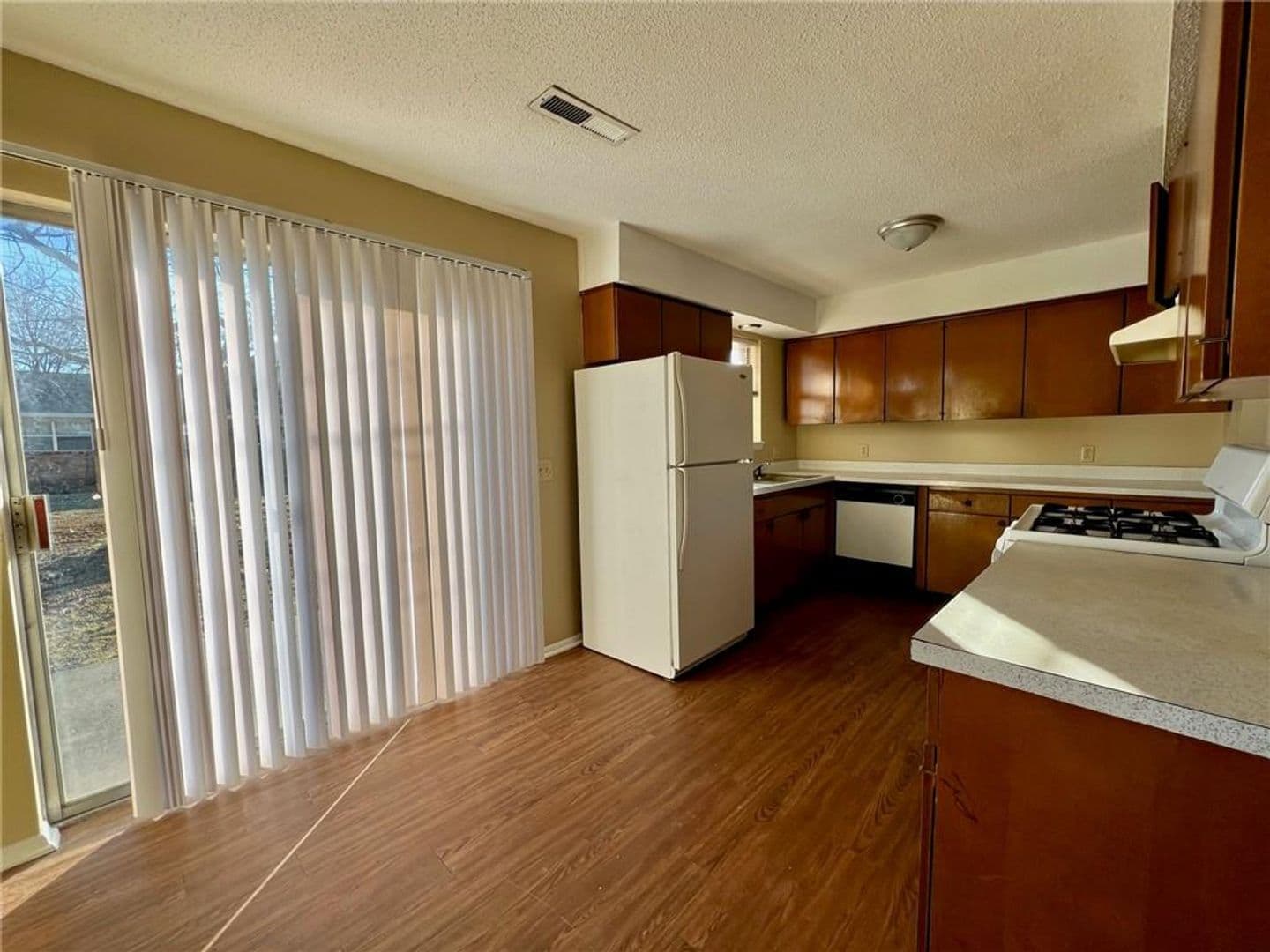 Springdale Apartment: Moore Apartements and Duplexes