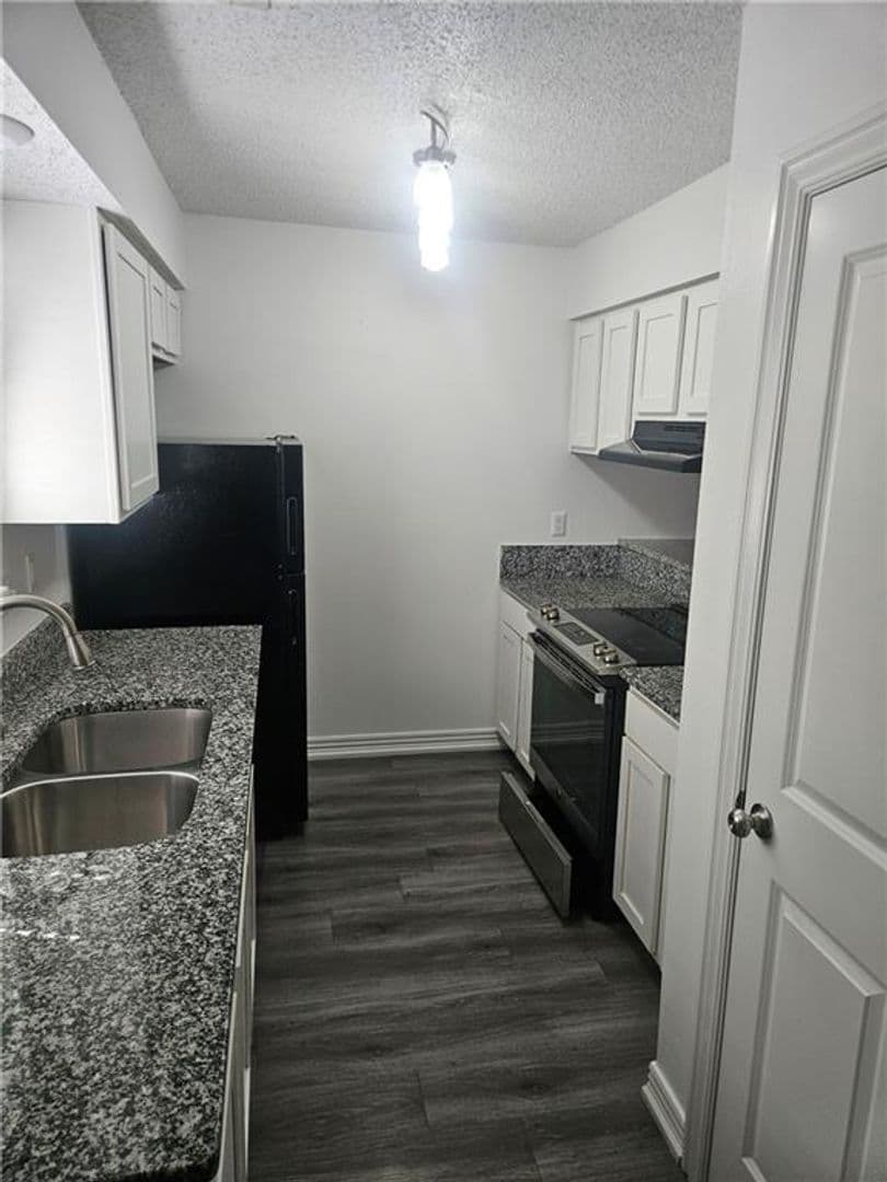 Bentonville Townhome: 1301 E Central Ave
